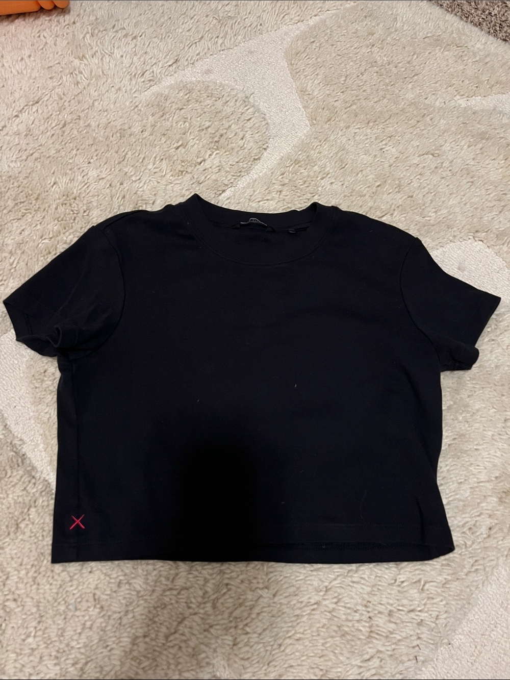 Cuts cropped tee